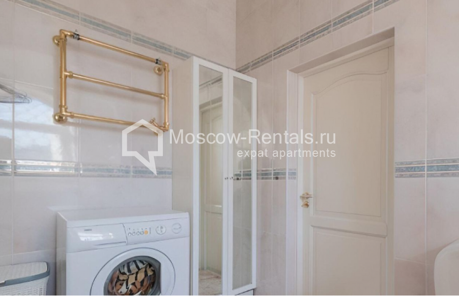 Photo #12 4-room (3 BR) apartment for <a href="http://moscow-rentals.ru/en/articles/long-term-rent" target="_blank">a long-term</a> rent
 in Russia, Moscow, Petrovka str, 17С3