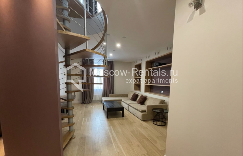 Photo #1 4-room (3 BR) apartment for <a href="http://moscow-rentals.ru/en/articles/long-term-rent" target="_blank">a long-term</a> rent
 in Russia, Moscow, Dolgorukovskaya str, 6