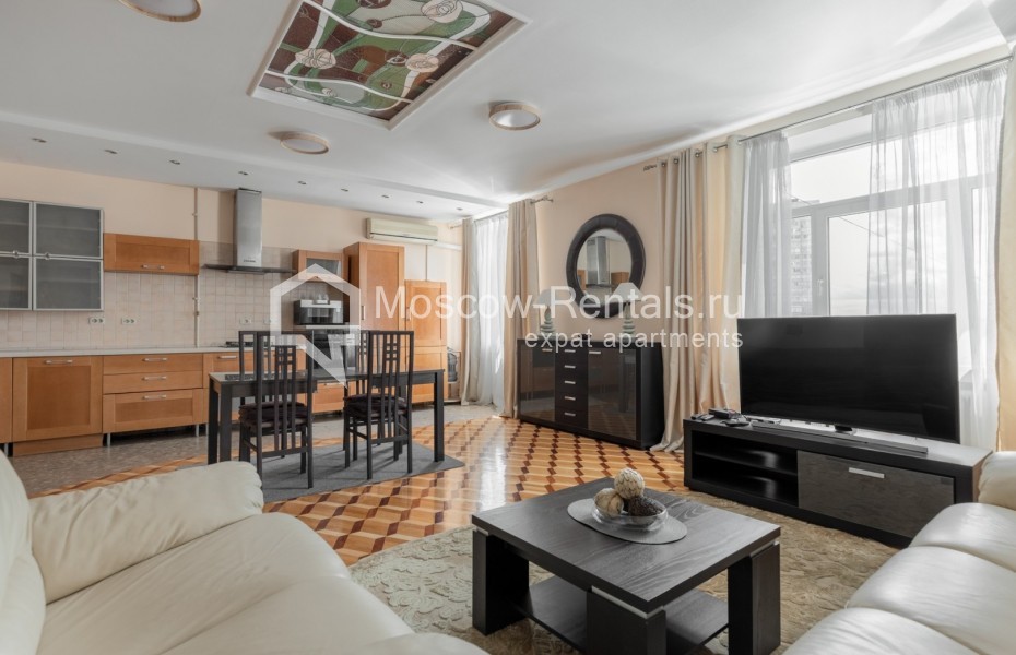 Photo #5 5-room (4 BR) apartment for <a href="http://moscow-rentals.ru/en/articles/long-term-rent" target="_blank">a long-term</a> rent
 in Russia, Moscow, Povarskaya str, 18