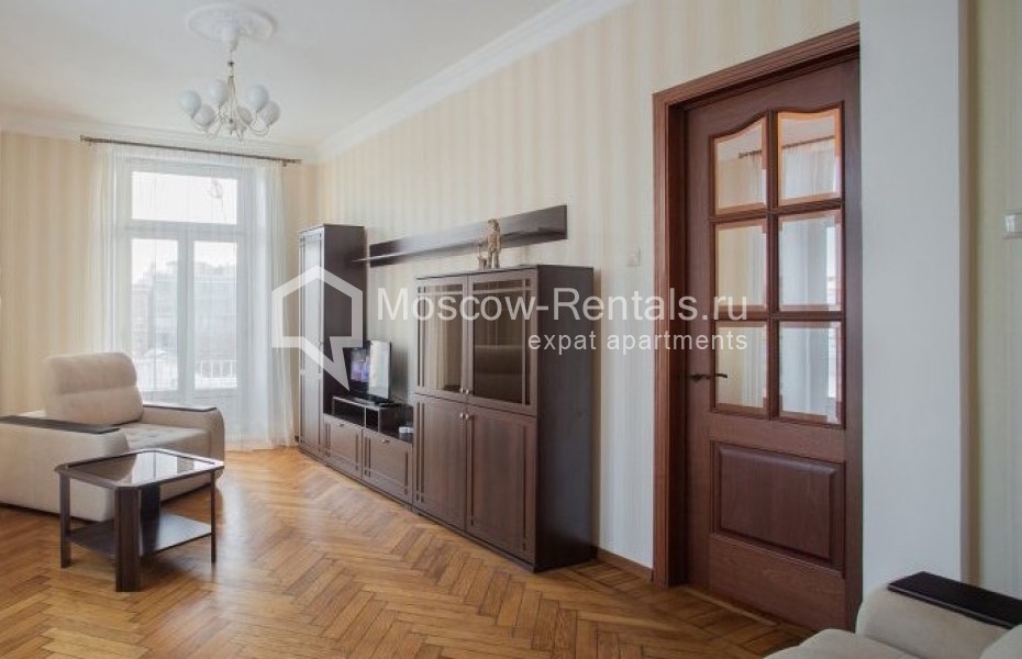 Photo #3 2-room (1 BR) apartment for <a href="http://moscow-rentals.ru/en/articles/long-term-rent" target="_blank">a long-term</a> rent
 in Russia, Moscow, B. Ordynka str, 34-38