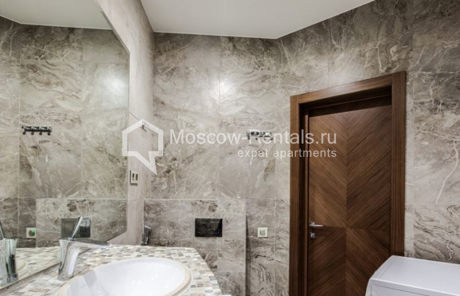 Photo #15 5-room (4 BR) apartment for <a href="http://moscow-rentals.ru/en/articles/long-term-rent" target="_blank">a long-term</a> rent
 in Russia, Moscow, Prechistenka str, 34/18