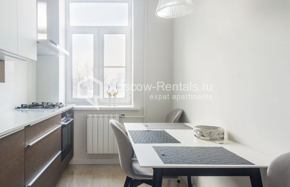 Photo #1 2-room (1 BR) apartment for <a href="http://moscow-rentals.ru/en/articles/long-term-rent" target="_blank">a long-term</a> rent
 in Russia, Moscow, Smolenskaya-Sennaya str, 23/25