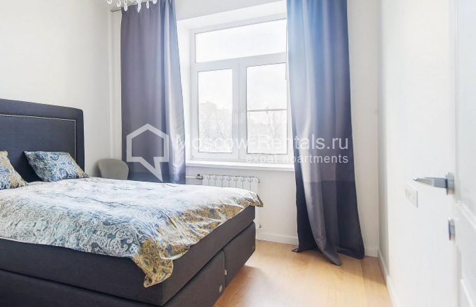 Photo #5 2-room (1 BR) apartment for <a href="http://moscow-rentals.ru/en/articles/long-term-rent" target="_blank">a long-term</a> rent
 in Russia, Moscow, Smolenskaya-Sennaya str, 23/25