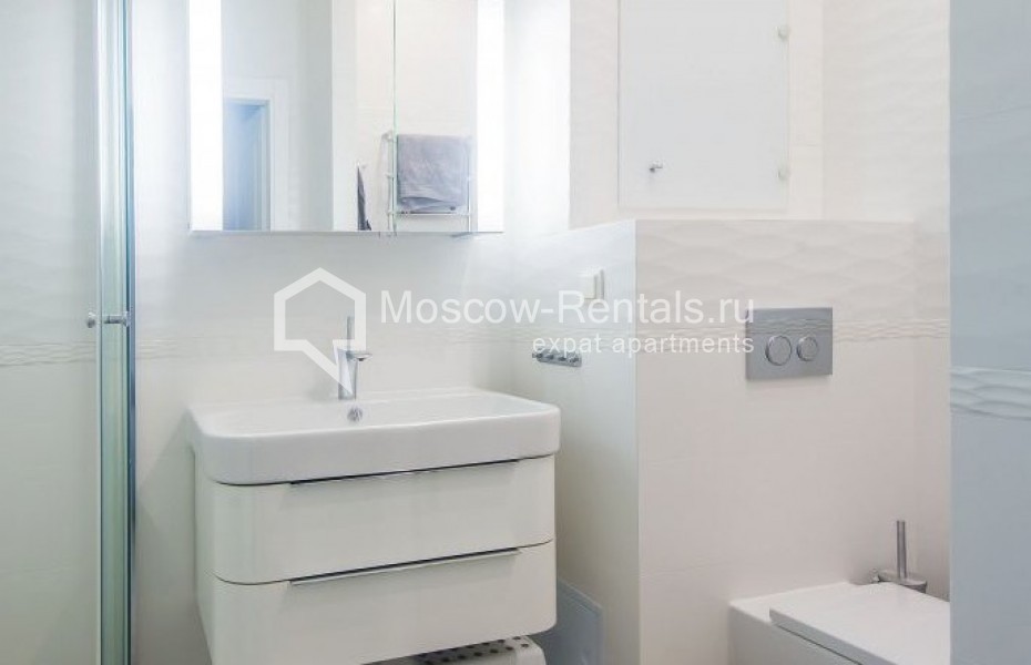 Photo #6 2-room (1 BR) apartment for <a href="http://moscow-rentals.ru/en/articles/long-term-rent" target="_blank">a long-term</a> rent
 in Russia, Moscow, Smolenskaya-Sennaya str, 23/25