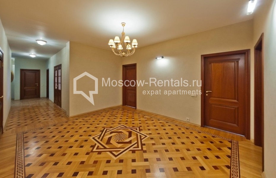 Photo #3 5-room (4 BR) apartment for <a href="http://moscow-rentals.ru/en/articles/long-term-rent" target="_blank">a long-term</a> rent
 in Russia, Moscow, Philipposvsky lane, 8 bld 1