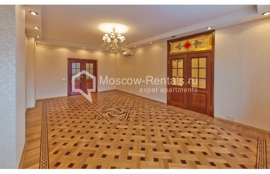 Photo #7 5-room (4 BR) apartment for <a href="http://moscow-rentals.ru/en/articles/long-term-rent" target="_blank">a long-term</a> rent
 in Russia, Moscow, Philipposvsky lane, 8 bld 1