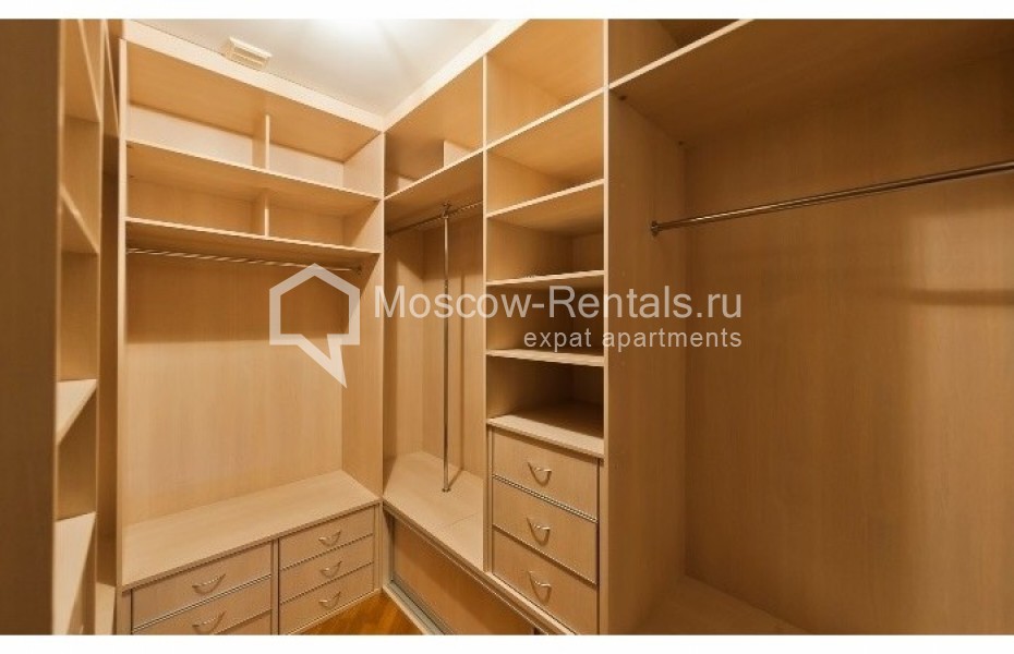 Photo #11 5-room (4 BR) apartment for <a href="http://moscow-rentals.ru/en/articles/long-term-rent" target="_blank">a long-term</a> rent
 in Russia, Moscow, Philipposvsky lane, 8 bld 1