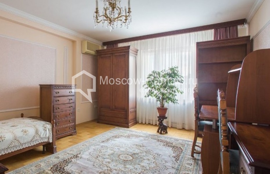 Photo #6 3-room (2 BR) apartment for <a href="http://moscow-rentals.ru/en/articles/long-term-rent" target="_blank">a long-term</a> rent
 in Russia, Moscow, Zoologicheskaya str, 2