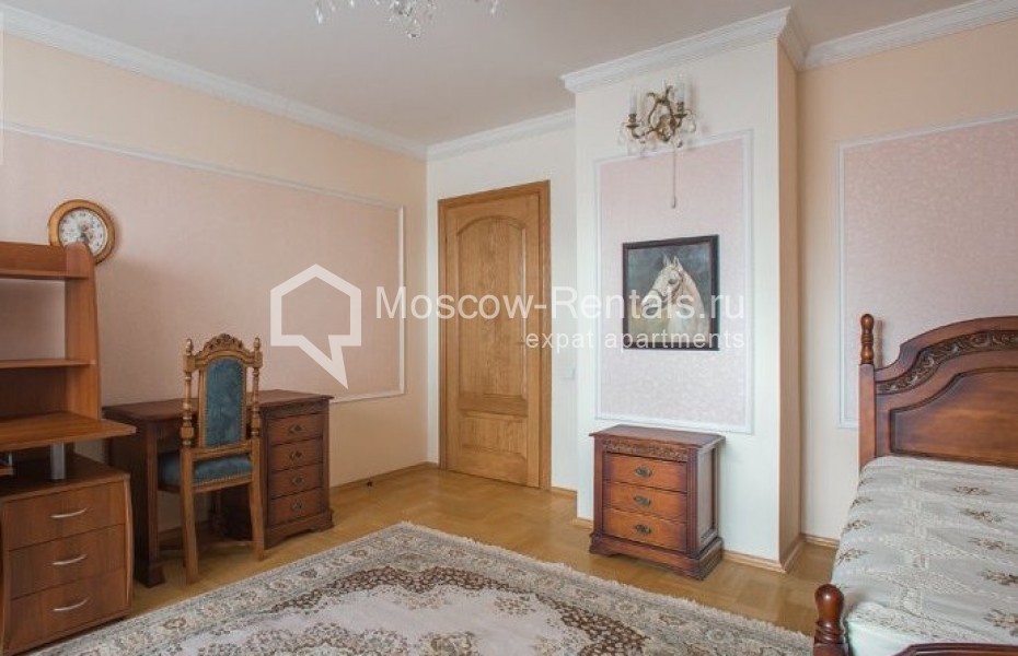 Photo #7 3-room (2 BR) apartment for <a href="http://moscow-rentals.ru/en/articles/long-term-rent" target="_blank">a long-term</a> rent
 in Russia, Moscow, Zoologicheskaya str, 2