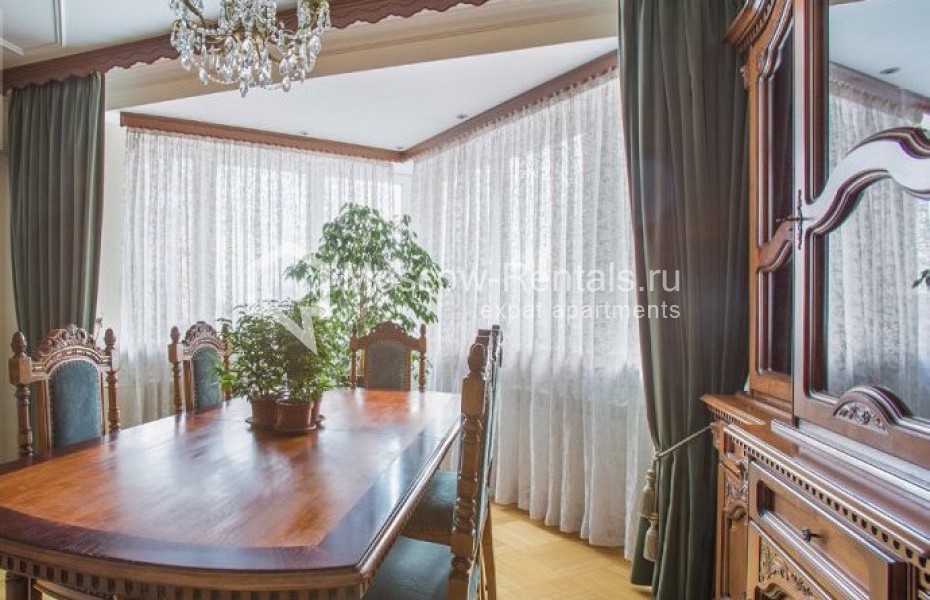 Photo #3 3-room (2 BR) apartment for <a href="http://moscow-rentals.ru/en/articles/long-term-rent" target="_blank">a long-term</a> rent
 in Russia, Moscow, Zoologicheskaya str, 2