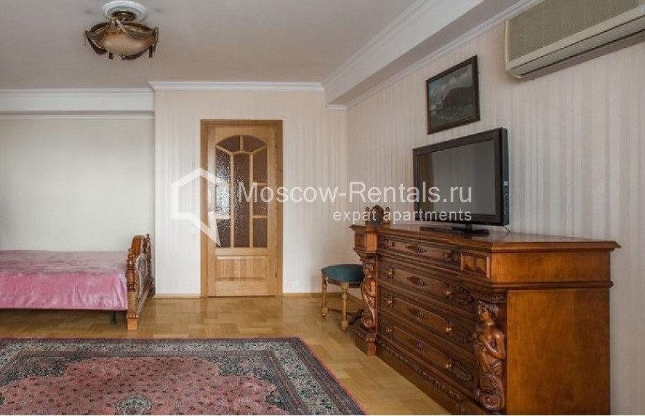Photo #9 3-room (2 BR) apartment for <a href="http://moscow-rentals.ru/en/articles/long-term-rent" target="_blank">a long-term</a> rent
 in Russia, Moscow, Zoologicheskaya str, 2