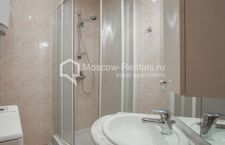 Photo #12 3-room (2 BR) apartment for <a href="http://moscow-rentals.ru/en/articles/long-term-rent" target="_blank">a long-term</a> rent
 in Russia, Moscow, Zoologicheskaya str, 2