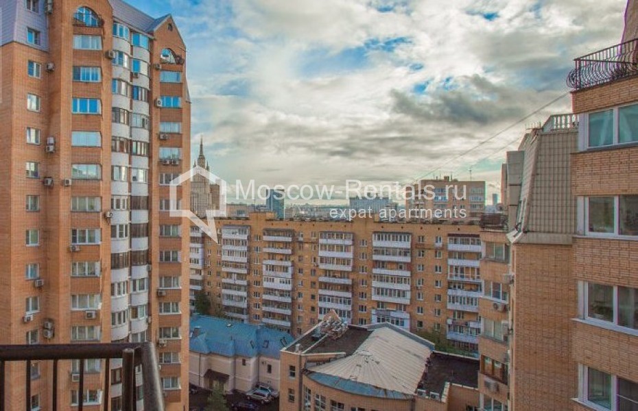 Photo #16 3-room (2 BR) apartment for <a href="http://moscow-rentals.ru/en/articles/long-term-rent" target="_blank">a long-term</a> rent
 in Russia, Moscow, Zoologicheskaya str, 2