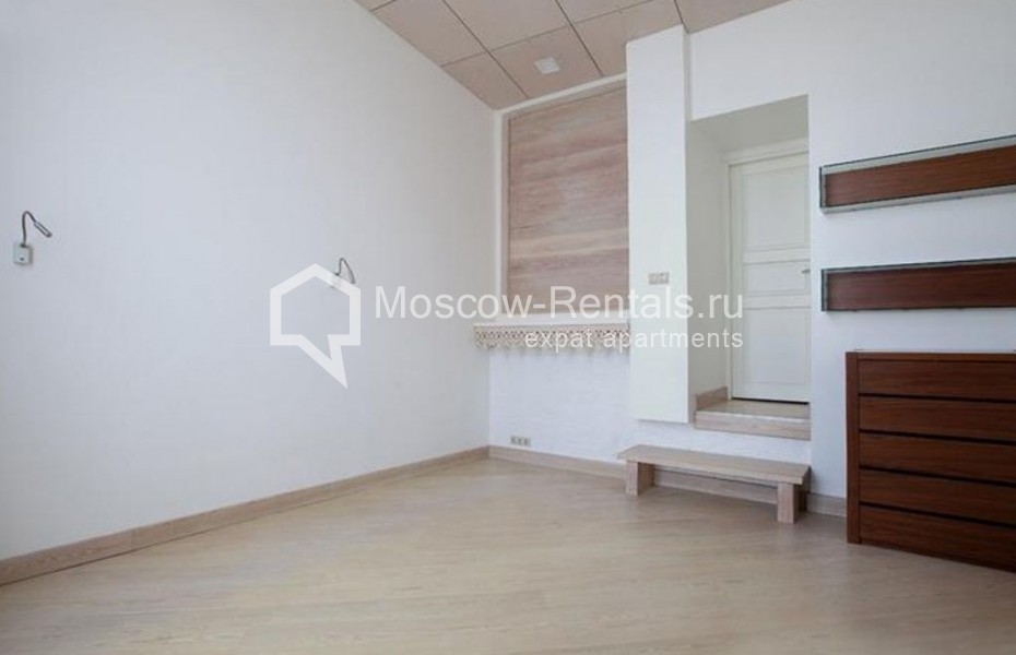 Photo #9 5-room (4 BR) apartment for <a href="http://moscow-rentals.ru/en/articles/long-term-rent" target="_blank">a long-term</a> rent
 in Russia, Moscow, B. Nikitskaya str, 31