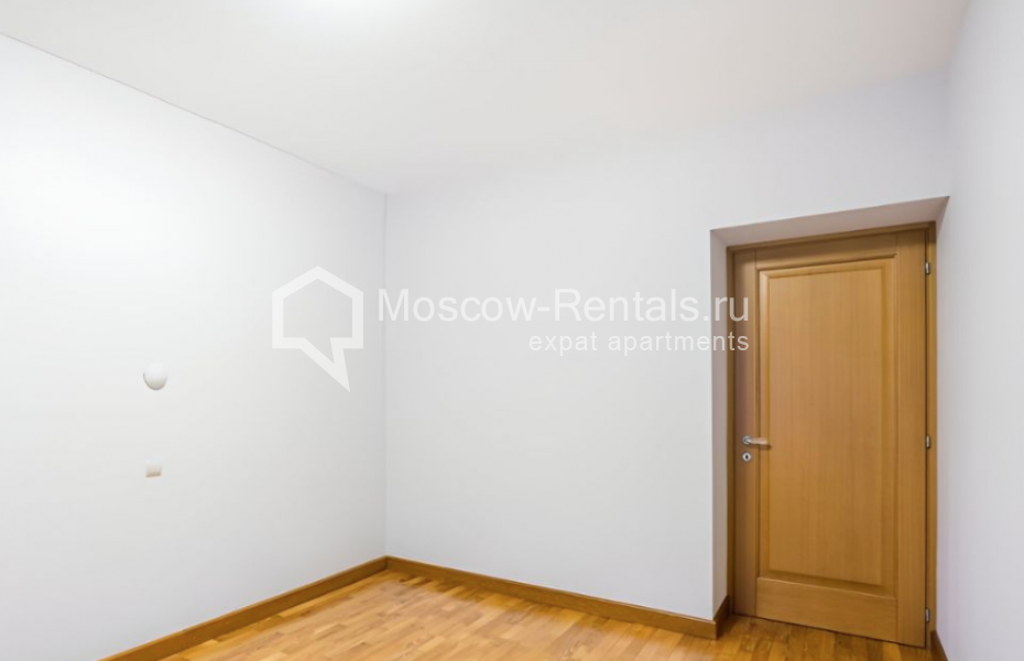 Photo #12 3-room (2 BR) apartment for <a href="http://moscow-rentals.ru/en/articles/long-term-rent" target="_blank">a long-term</a> rent
 in Russia, Moscow, Daev lane, 8