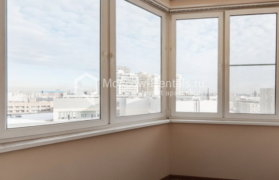 Photo #4 4-room (3 BR) apartment for <a href="http://moscow-rentals.ru/en/articles/long-term-rent" target="_blank">a long-term</a> rent
 in Russia, Moscow, Shabolovka str, 10к1