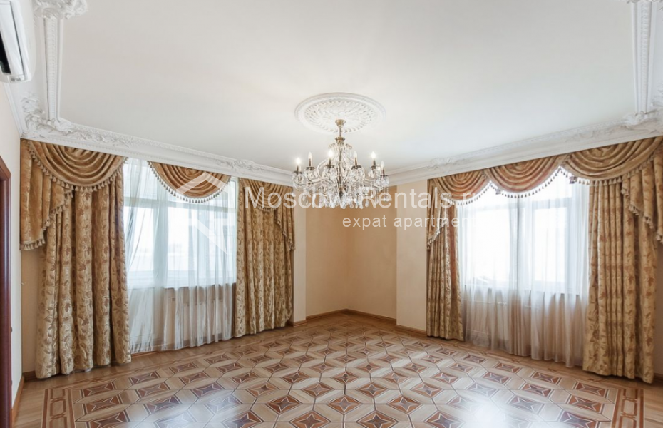 Photo #6 4-room (3 BR) apartment for <a href="http://moscow-rentals.ru/en/articles/long-term-rent" target="_blank">a long-term</a> rent
 in Russia, Moscow, Shabolovka str, 10к1
