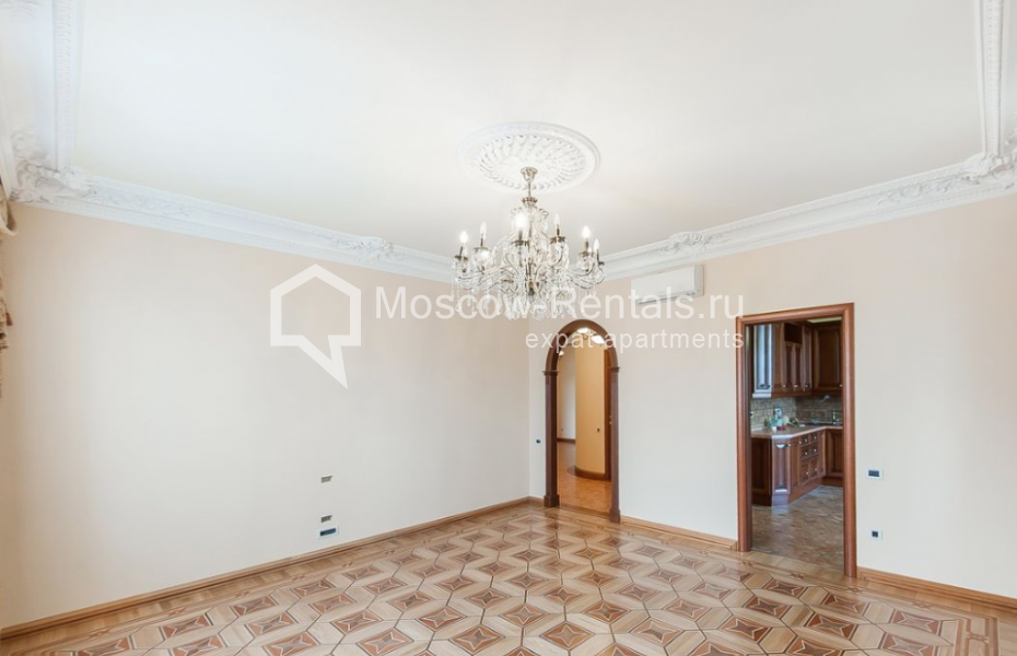 Photo #8 4-room (3 BR) apartment for <a href="http://moscow-rentals.ru/en/articles/long-term-rent" target="_blank">a long-term</a> rent
 in Russia, Moscow, Shabolovka str, 10к1