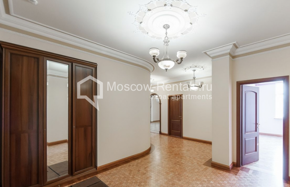 Photo #12 4-room (3 BR) apartment for <a href="http://moscow-rentals.ru/en/articles/long-term-rent" target="_blank">a long-term</a> rent
 in Russia, Moscow, Shabolovka str, 10к1