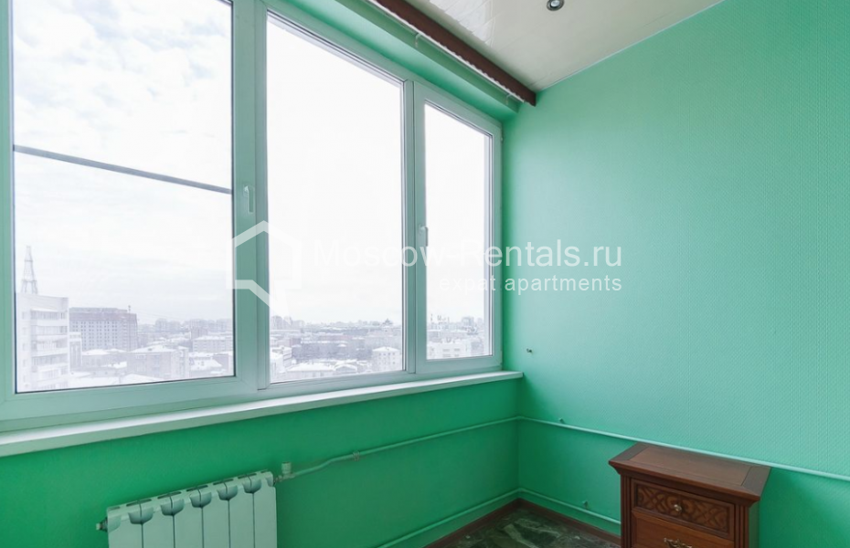 Photo #23 4-room (3 BR) apartment for <a href="http://moscow-rentals.ru/en/articles/long-term-rent" target="_blank">a long-term</a> rent
 in Russia, Moscow, Shabolovka str, 10к1