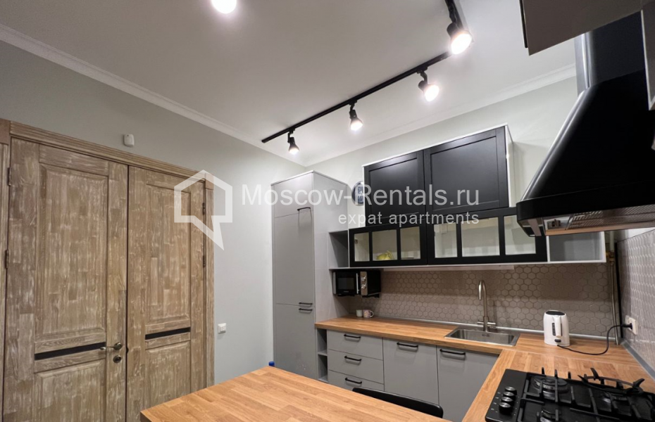 Photo #1 2-room (1 BR) apartment for <a href="http://moscow-rentals.ru/en/articles/long-term-rent" target="_blank">a long-term</a> rent
 in Russia, Moscow, M. Levshinskyi lane, 6-8