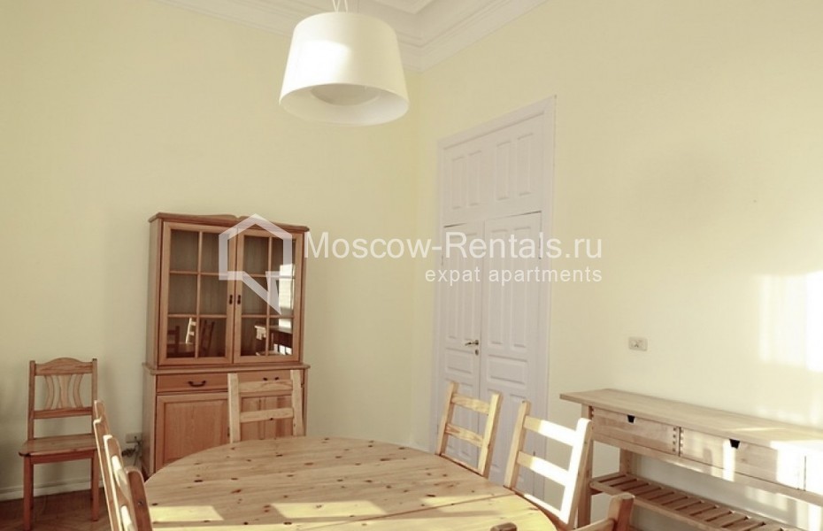Photo #8 4-room (3 BR) apartment for <a href="http://moscow-rentals.ru/en/articles/long-term-rent" target="_blank">a long-term</a> rent
 in Russia, Moscow, Maly Vlasievsky lane, 14/23
