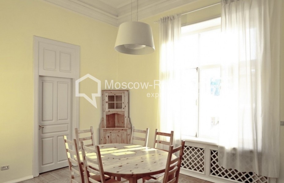 Photo #7 4-room (3 BR) apartment for <a href="http://moscow-rentals.ru/en/articles/long-term-rent" target="_blank">a long-term</a> rent
 in Russia, Moscow, Maly Vlasievsky lane, 14/23