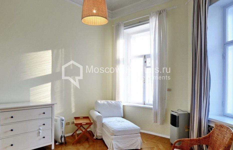 Photo #14 4-room (3 BR) apartment for <a href="http://moscow-rentals.ru/en/articles/long-term-rent" target="_blank">a long-term</a> rent
 in Russia, Moscow, Maly Vlasievsky lane, 14/23