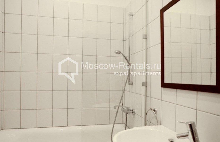 Photo #19 4-room (3 BR) apartment for <a href="http://moscow-rentals.ru/en/articles/long-term-rent" target="_blank">a long-term</a> rent
 in Russia, Moscow, Maly Vlasievsky lane, 14/23