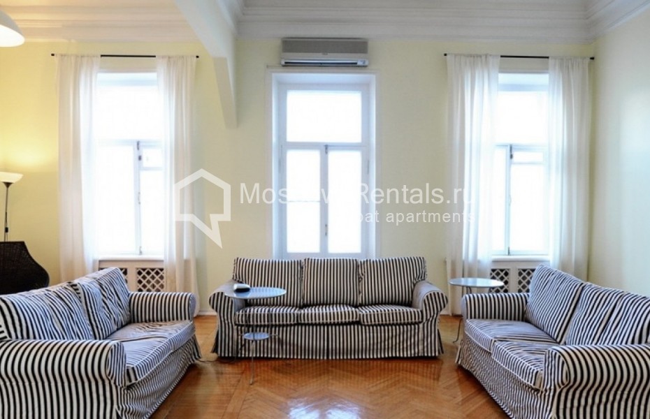 Photo #2 4-room (3 BR) apartment for <a href="http://moscow-rentals.ru/en/articles/long-term-rent" target="_blank">a long-term</a> rent
 in Russia, Moscow, Maly Vlasievsky lane, 14/23