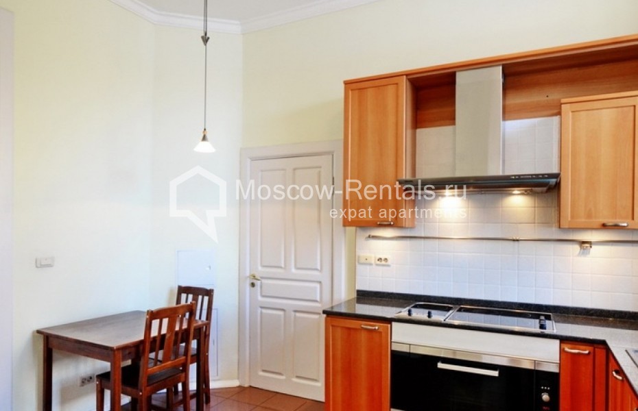 Photo #5 4-room (3 BR) apartment for <a href="http://moscow-rentals.ru/en/articles/long-term-rent" target="_blank">a long-term</a> rent
 in Russia, Moscow, Maly Vlasievsky lane, 14/23