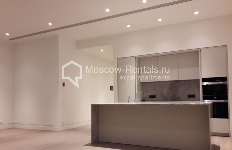 Photo #2 3-room (2 BR) apartment for <a href="http://moscow-rentals.ru/en/articles/long-term-rent" target="_blank">a long-term</a> rent
 in Russia, Moscow, 1st Truzhennikov lane, 16