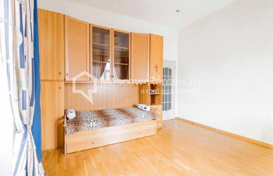 Photo #16 4-room (3 BR) apartment for <a href="http://moscow-rentals.ru/en/articles/long-term-rent" target="_blank">a long-term</a> rent
 in Russia, Moscow, Sadovaya-Kudrinskaya str, 14-16