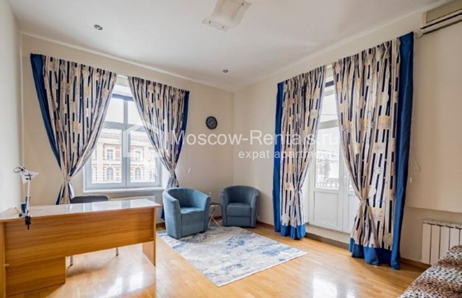 Photo #14 4-room (3 BR) apartment for <a href="http://moscow-rentals.ru/en/articles/long-term-rent" target="_blank">a long-term</a> rent
 in Russia, Moscow, Sadovaya-Kudrinskaya str, 14-16