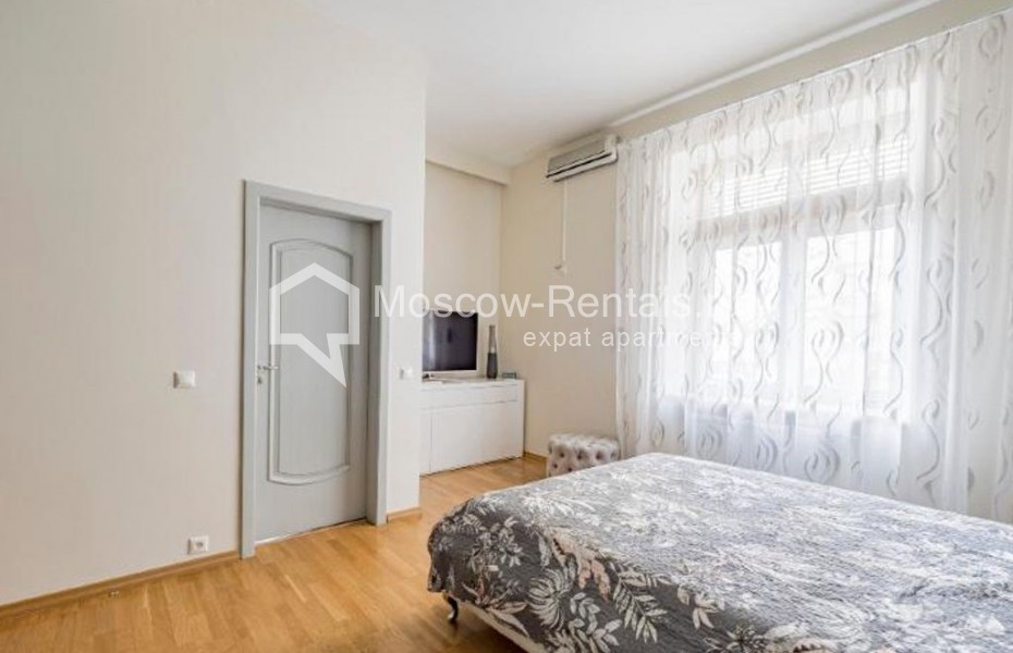 Photo #12 4-room (3 BR) apartment for <a href="http://moscow-rentals.ru/en/articles/long-term-rent" target="_blank">a long-term</a> rent
 in Russia, Moscow, Sadovaya-Kudrinskaya str, 14-16