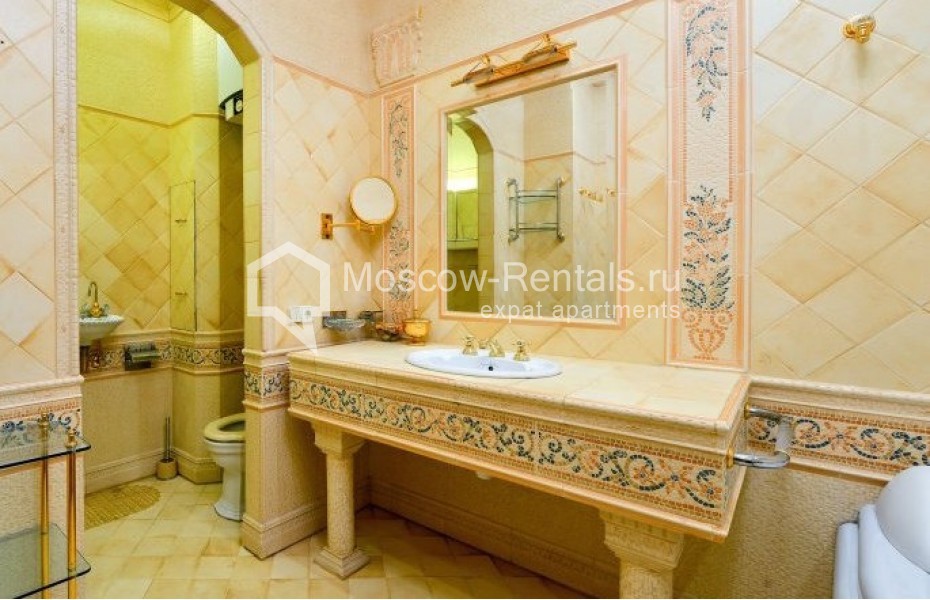 Photo #13 4-room (3 BR) apartment for <a href="http://moscow-rentals.ru/en/articles/long-term-rent" target="_blank">a long-term</a> rent
 in Russia, Moscow, Zoologicheskaya str, 30С2