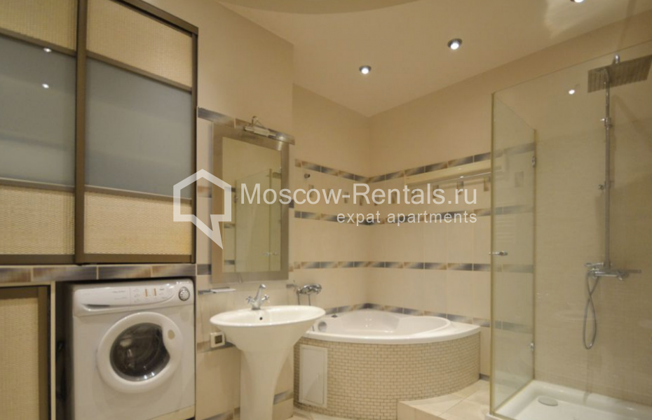 Photo #10 2-room (1 BR) apartment for <a href="http://moscow-rentals.ru/en/articles/long-term-rent" target="_blank">a long-term</a> rent
 in Russia, Moscow, Strastnoi blv, 10к1