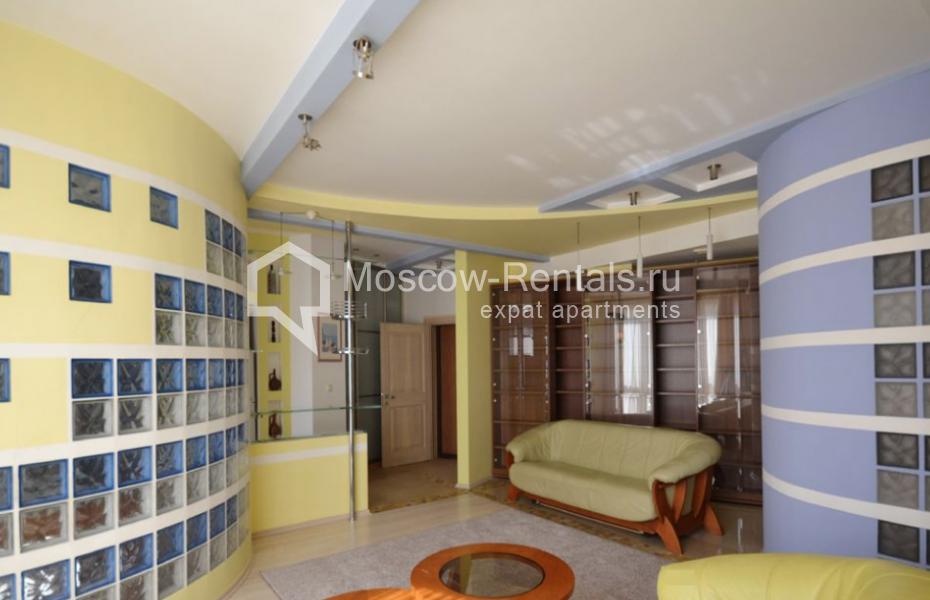 Photo #6 2-room (1 BR) apartment for <a href="http://moscow-rentals.ru/en/articles/long-term-rent" target="_blank">a long-term</a> rent
 in Russia, Moscow, Strastnoi blv, 10к1