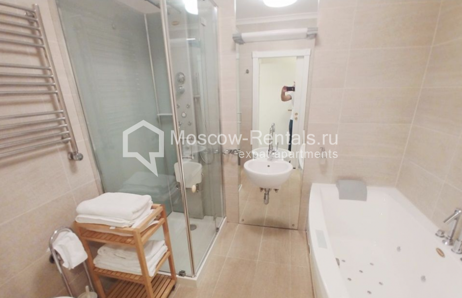 Photo #11 3-room (2 BR) apartment for <a href="http://moscow-rentals.ru/en/articles/long-term-rent" target="_blank">a long-term</a> rent
 in Russia, Moscow, Ruzheinyi lane, 3