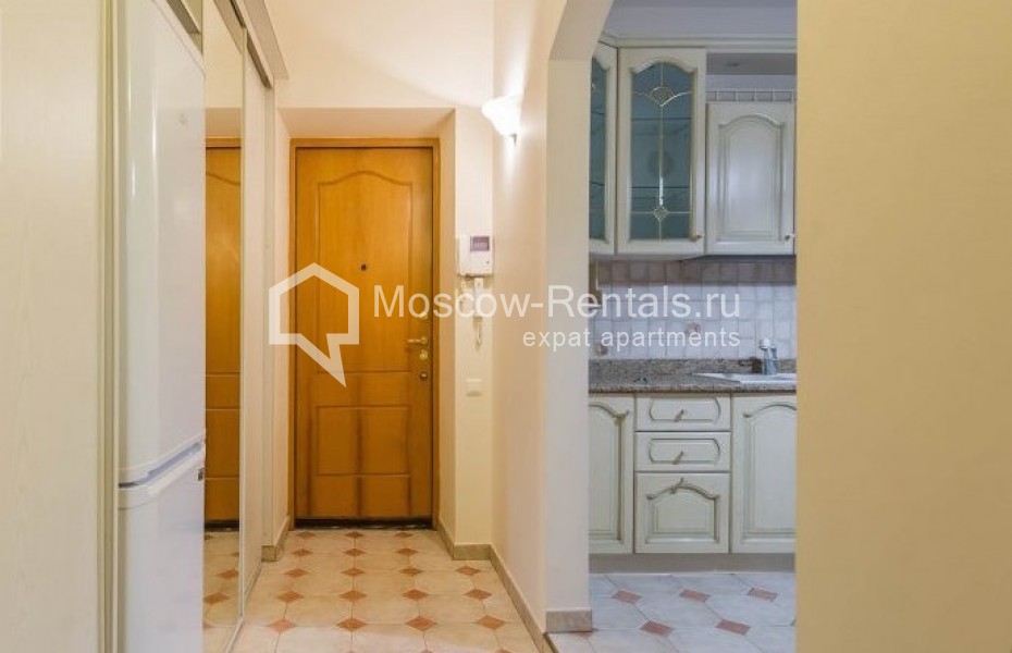 Photo #7 4-room (3 BR) apartment for <a href="http://moscow-rentals.ru/en/articles/long-term-rent" target="_blank">a long-term</a> rent
 in Russia, Moscow, Profsoyuznaya str, 5/9
