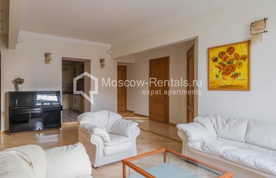 Photo #2 4-room (3 BR) apartment for <a href="http://moscow-rentals.ru/en/articles/long-term-rent" target="_blank">a long-term</a> rent
 in Russia, Moscow, Profsoyuznaya str, 5/9