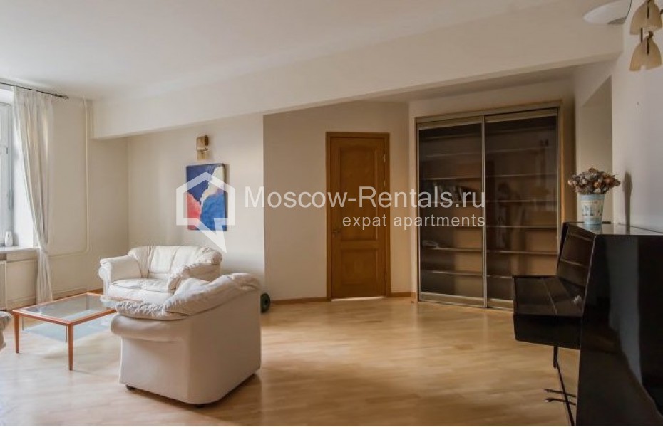 Photo #3 4-room (3 BR) apartment for <a href="http://moscow-rentals.ru/en/articles/long-term-rent" target="_blank">a long-term</a> rent
 in Russia, Moscow, Profsoyuznaya str, 5/9