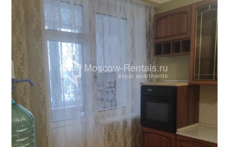 Photo #4 4-room (3 BR) apartment for <a href="http://moscow-rentals.ru/en/articles/long-term-rent" target="_blank">a long-term</a> rent
 in Russia, Moscow, Nakhimovskyi prosp, 56