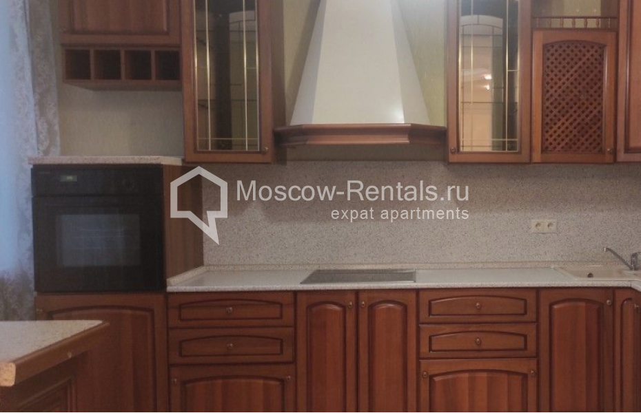 Photo #5 4-room (3 BR) apartment for <a href="http://moscow-rentals.ru/en/articles/long-term-rent" target="_blank">a long-term</a> rent
 in Russia, Moscow, Nakhimovskyi prosp, 56