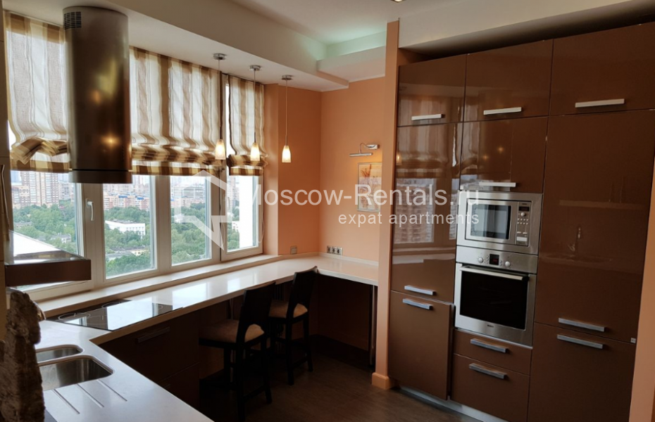 Photo #6 4-room (3 BR) apartment for <a href="http://moscow-rentals.ru/en/articles/long-term-rent" target="_blank">a long-term</a> rent
 in Russia, Moscow, Profsoyuznaya str, 41