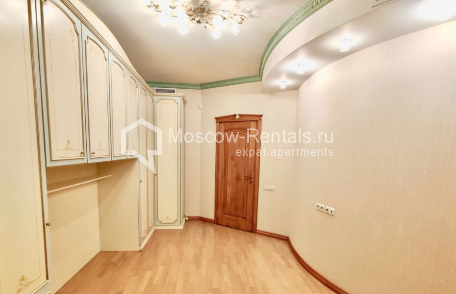 Photo #11 4-room (3 BR) apartment for <a href="http://moscow-rentals.ru/en/articles/long-term-rent" target="_blank">a long-term</a> rent
 in Russia, Moscow, Novocheremushinskaya str, 44К3