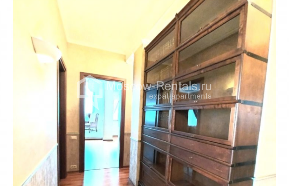 Photo #20 4-room (3 BR) apartment for <a href="http://moscow-rentals.ru/en/articles/long-term-rent" target="_blank">a long-term</a> rent
 in Russia, Moscow, Arkhitektora Vlasova str, 20