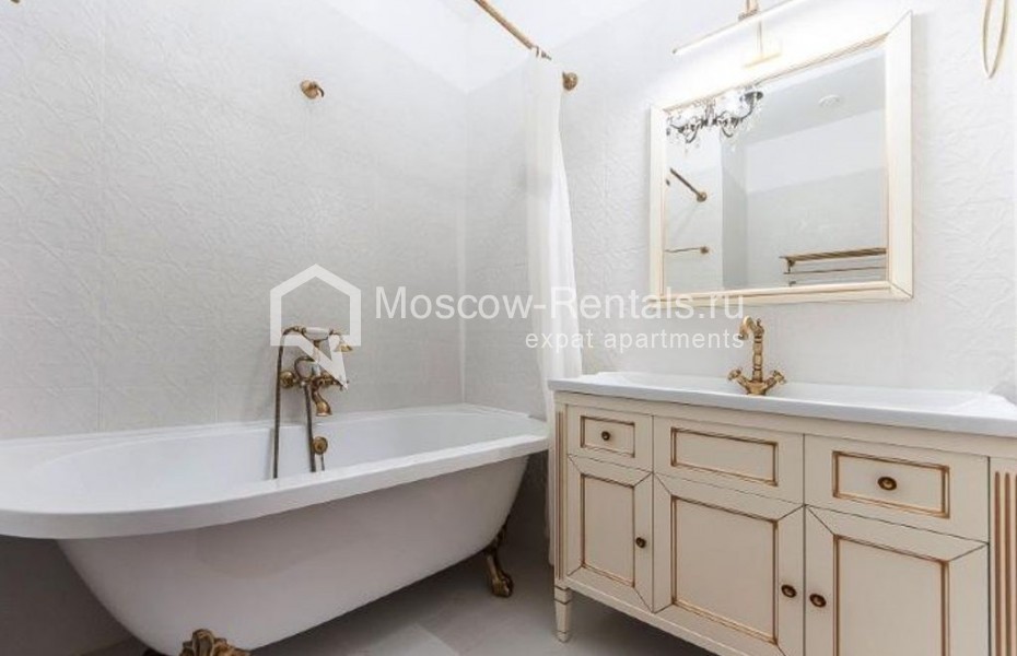 Photo #15 3-room (2 BR) apartment for <a href="http://moscow-rentals.ru/en/articles/long-term-rent" target="_blank">a long-term</a> rent
 in Russia, Moscow, Tverskaya str, 29К2