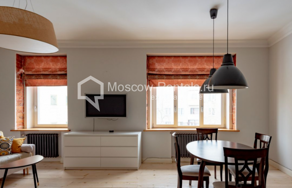 Photo #4 3-room (2 BR) apartment for <a href="http://moscow-rentals.ru/en/articles/long-term-rent" target="_blank">a long-term</a> rent
 in Russia, Moscow, Smolenskaya-Sennay sq, 27С7