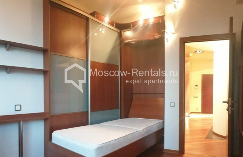 Photo #7 3-room (2 BR) apartment for <a href="http://moscow-rentals.ru/en/articles/long-term-rent" target="_blank">a long-term</a> rent
 in Russia, Moscow, Klimashkina str, 19